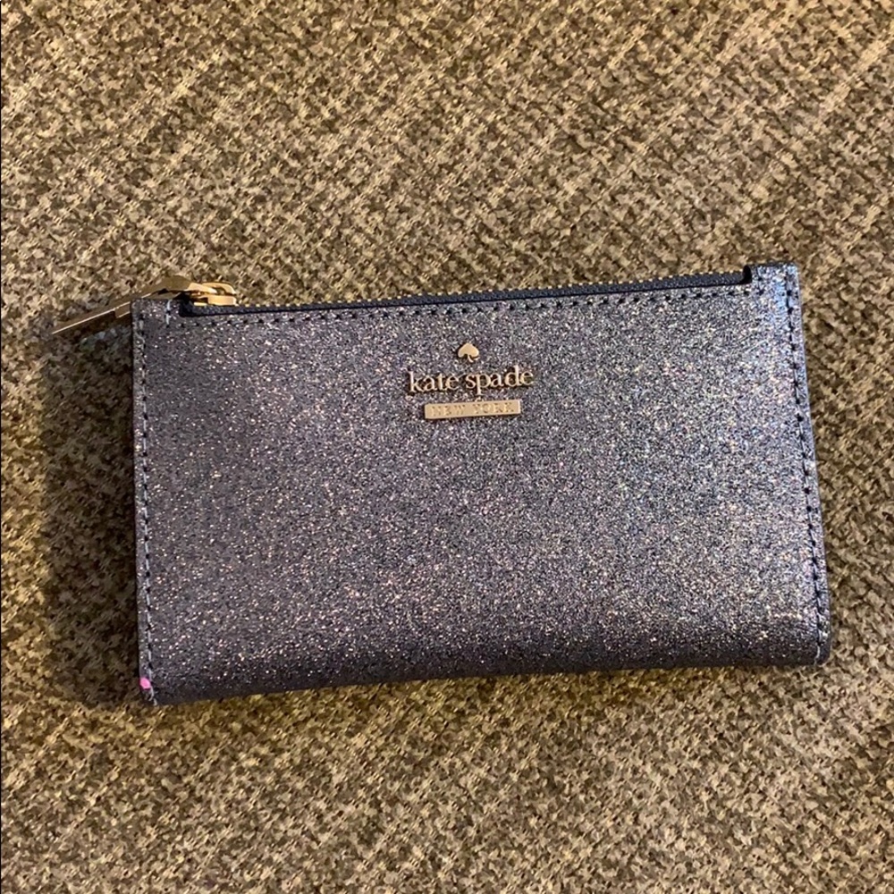 ♠️ Kate Spade Burgess Court Mikey Wallet ♠️